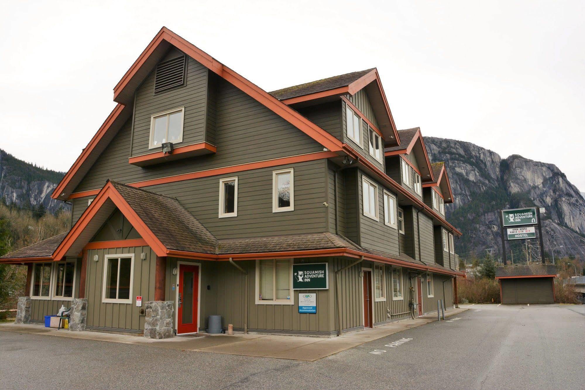 Squamish Adventure Inn Exterior foto